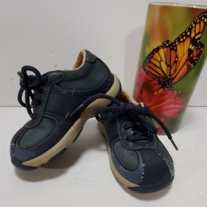 Stride rite toddler shoes